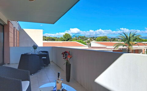 Le Royal Cap: Appartement, Balkon, Schaduw, Buitenmeubels, Eco Hotel, Toevlucht, Villa, Hotel, Zwembad