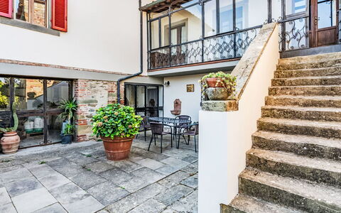 Podere degli Ulivi: Zwembad, Buitenmeubels, Tuin, Meubilair, Toevlucht, Schaduw, Eco Hotel, Backyard, Vrije Tijd, Stoel