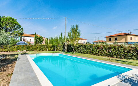 Podere degli Ulivi: Zwembad, Buitenmeubels, Tuin, Meubilair, Toevlucht, Schaduw, Eco Hotel, Backyard, Vrije Tijd, Stoel
