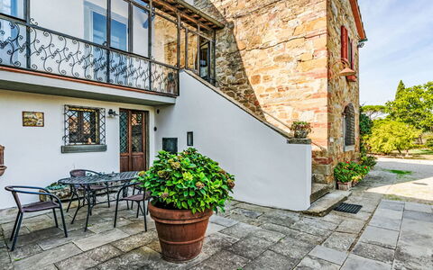 Podere degli Ulivi: Zwembad, Buitenmeubels, Tuin, Meubilair, Toevlucht, Schaduw, Eco Hotel, Backyard, Vrije Tijd, Stoel