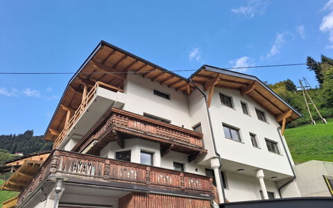 Sophia: Appartement, Balkon, Trap, Leuning, Bergdorp, Veranda, Siding