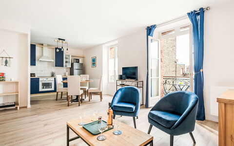 L'Emerillon: Meubilair, Interieur Ontwerp, Flooring, Appartement, Stoel, Verdieping, Kamer, Woonkamer, Houten Vloer, Hardwood