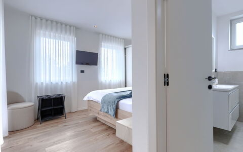 Veronica: Meubilair, Interieur Ontwerp, Flooring, Verdieping, Hout, Kamer, Plafond, Houten Vloer, Bed, Slaapkamer