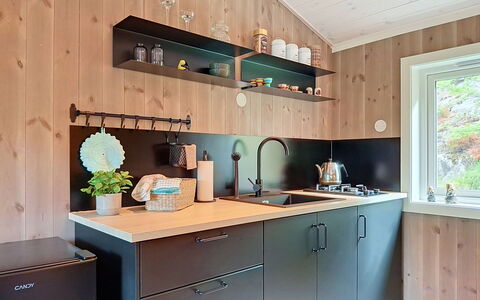 Porsmyr: Interieur Ontwerp, Hout, Meubilair, Countertop, Flooring, Cabinetry, Keuken, Verlichting, Verdieping, Lichte Inrichting