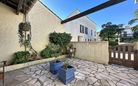 La Placette: Appartement, Toevlucht, Zwembad, Condominium, Balkon, Hotel, Eco Hotel, Villa, Kamerplant