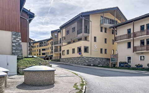 Terrasses de Termignon: Appartement, Toevlucht, Zwembad, Condominium, Balkon, Hotel, Eco Hotel, Villa, Kamerplant