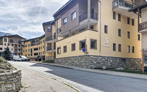 Terrasses de Termignon: Appartement, Toevlucht, Zwembad, Condominium, Balkon, Hotel, Eco Hotel, Villa, Kamerplant