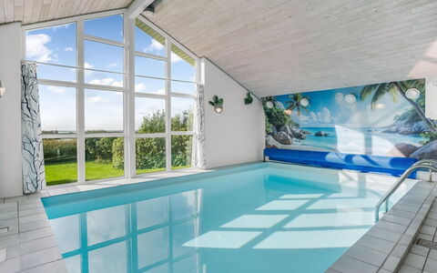 Gunnild - 200M to the Fjord: Blauw, Zwembad, Toevlucht, Landgoed, Villa, Ontwerp, Hotel, Eco Hotel, Herenhuis, Buitenmeubels