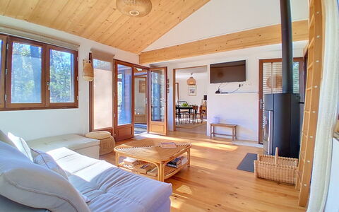 Pignots: Flooring, Interieur Ontwerp, Verdieping, Hout, Meubilair, Plafond, Kamer, Houten Vloer, Woonkamer, Verlichting