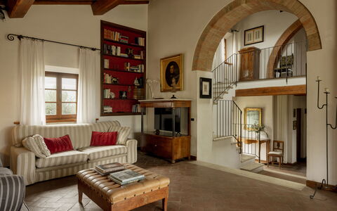 Podere Selva, Pool, Chianti: Meubilair, Interieur Ontwerp, Muur, Flooring, Hout, Verdieping, Plafond, Huis, Woonkamer, Kamer