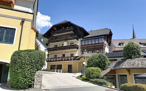 Wohlfühlnest St. Michael: Architectuur, Facade,  Dorf\, Woongebied, Huis, Huis, Dak, Stedelijk Ontwerp, Helling, Balkon