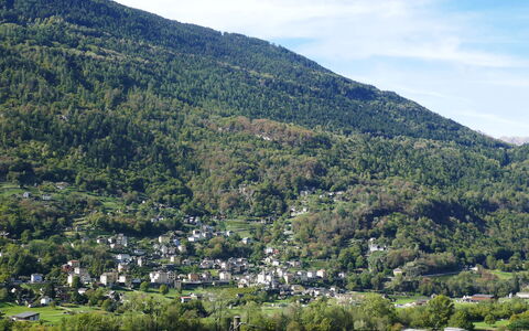 Valserhaus: Bergachtig Landvormen, Berg, Natuur, Heuvel, Vegetation, Hoogland, Landschap, Landelijk Gebied, Heuvel Station, Woongebied