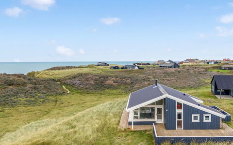 Erblin - 150M from the Sea: Steen, Landgoed, Tuin, Voorstad, Oprit, Landscaping, Werf, Hacienda, Boerderij, Backyard