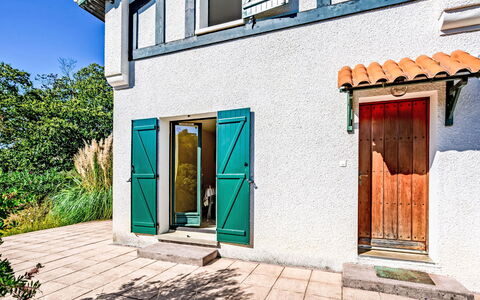 Agintza: Steen, Landgoed, Tuin, Voorstad, Oprit, Landscaping, Werf, Hacienda, Boerderij, Backyard