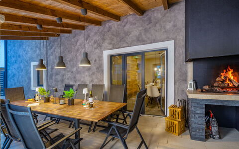 Samanta: Steen, Landgoed, Tuin, Voorstad, Oprit, Landscaping, Werf, Hacienda, Boerderij, Backyard