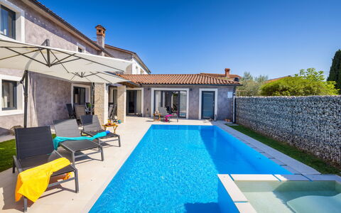 Samanta: Steen, Landgoed, Tuin, Voorstad, Oprit, Landscaping, Werf, Hacienda, Boerderij, Backyard