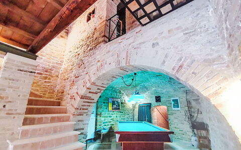 Dimora Castello: Steen, Landgoed, Tuin, Voorstad, Oprit, Landscaping, Werf, Hacienda, Boerderij, Backyard