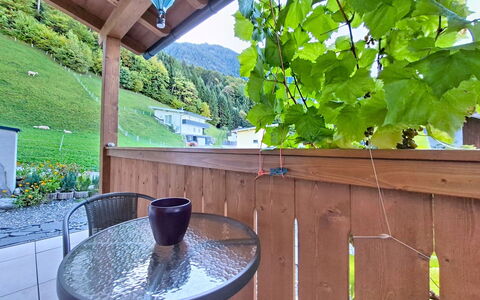 Oberladstätter: Beits, Hardwood, Bergketen, Dek, Stoel, Balkon, Eco Hotel, Buitenmeubels, Hek, Veranda