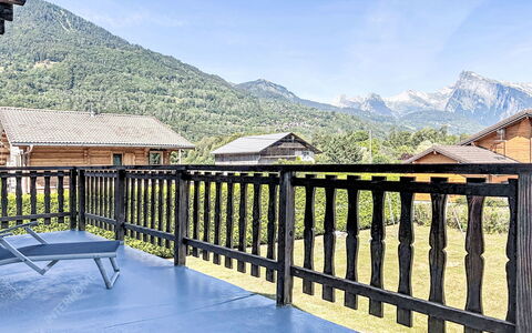 La Cabrette: Veranda, Bergketen, Balkon, Alpen, Hek, Ridge, Vallei, Dek, Leuning, Buitenmeubels