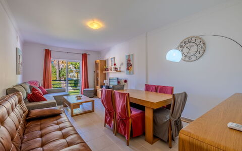 Encosta São José Escape: Meubilair, Flooring, Interieur Ontwerp, Verdieping, Kamer, Woonkamer, Appartement, Bankstel, Stoel, Plafond