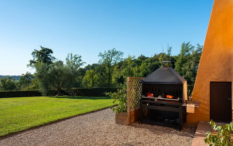 Villa Poggio Bellavista 8: Tuin, Schaduw, Beits, Backyard, Ontwerp, Barbecue, Steenoven, Bloempot, Outdoor Structuur