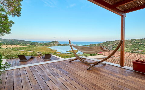 Villa Ananda 8: Hout, Meubilair, Toevlucht, Zee, Kust En Oceanic Landvormen, Houten Vloer, Eco Hotel, Oceaan, Beits, Stoel