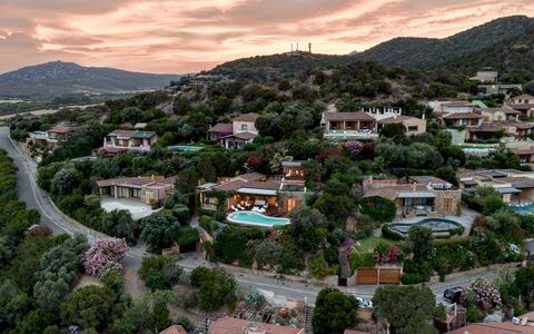 Villa Ananda 8: Landschap, Heuvel, Eco Hotel, Toevlucht, Dorp, Bergdorp, Badplaats, Villa
