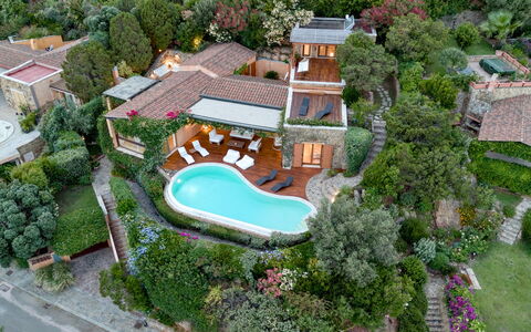 Villa Ananda 8: Woongebied, Huis, Huis, Landschap, Toevlucht, Landgoed, Vogelperspectief, Eco Hotel, Tuin