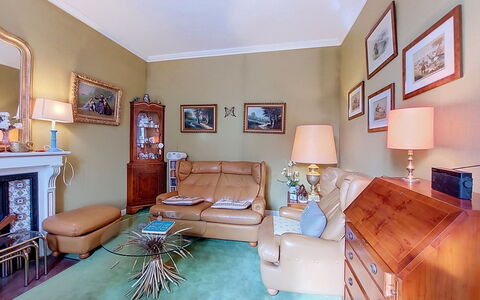 Saint Alexandre: Meubilair, Interieur Ontwerp, Flooring, Muur, Verdieping, Hout, Kamer, Bankstel, Woonkamer, Plafond
