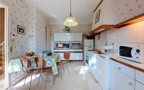 Saint Alexandre: Interieur Ontwerp, Flooring, Hout, Plafond, Verdieping, Keuken, Kamer, Major Appliance, Verlichting, Lichte Inrichting