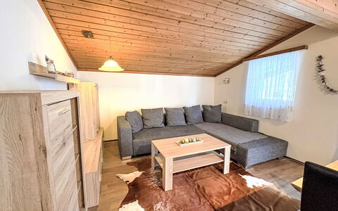 Saalbach-Hinterglemm 626: Meubilair, Hout, Interieur Ontwerp, Huis, Verdieping, Bankstel, Kamer, Plafond, Woonkamer, Verblijf