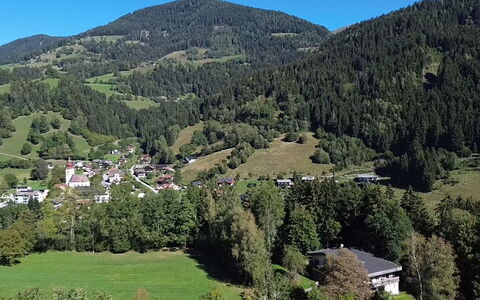 Afritz am See 9: Blauw, Hout, Meubilair, Huis, Buitenmeubels, Stoel, Schaduw, Balkon, Beits, Eco Hotel