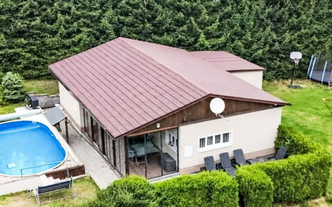 Svahová 2: Blauw, Hout, Meubilair, Huis, Buitenmeubels, Stoel, Schaduw, Balkon, Beits, Eco Hotel