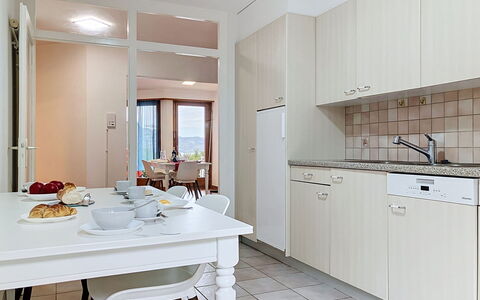 Résidence la Vigne: Interieur Ontwerp, Flooring, Keuken, Hout, Toestel Van De Keuken, Verdieping, Meubilair, Plafond, Countertop, Cabinetry