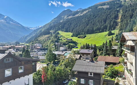 Haus Enzian: Bergachtig Landvormen, Landschap, Hoogland, Heuvel Station, Dak, Bergketen, Dorp, Vallei, Helling, Alpen