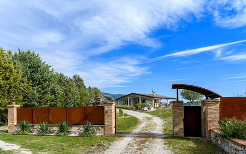Dimora Montefalcone 8, Emma Villas: Huis, Landelijk Gebied, Verblijf, Schaduw, Oprit, Landgoed, Tuin, Landscaping, Boerderij, Werf