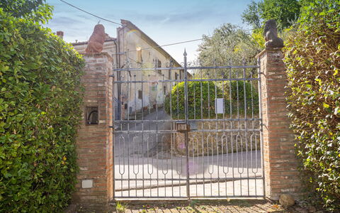La Casa di Famiglia: Zwembad, Toevlucht, Hotel, Schaduw, Villa, Balkon, Eco Hotel, Badplaats, Luchtfotografie
