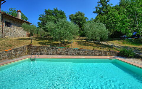 Poggio Conca: Zwembad, Eigendom, Landgoed, Onroerend Goed, Huis, Vrije Tijd, Water, Gras, Gebouw, Backyard