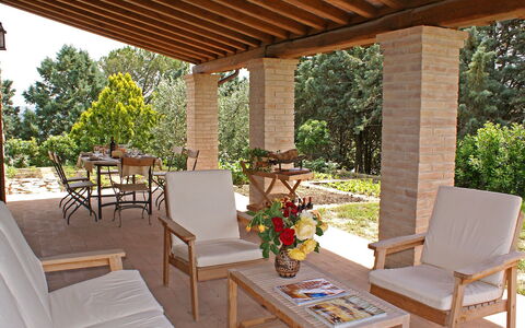 Orvieto 840: Eigendom, Meubilair, Patio, Huis, Gebouw, Kamer, Onroerend Goed, Veranda, Tafel, Buitentafel