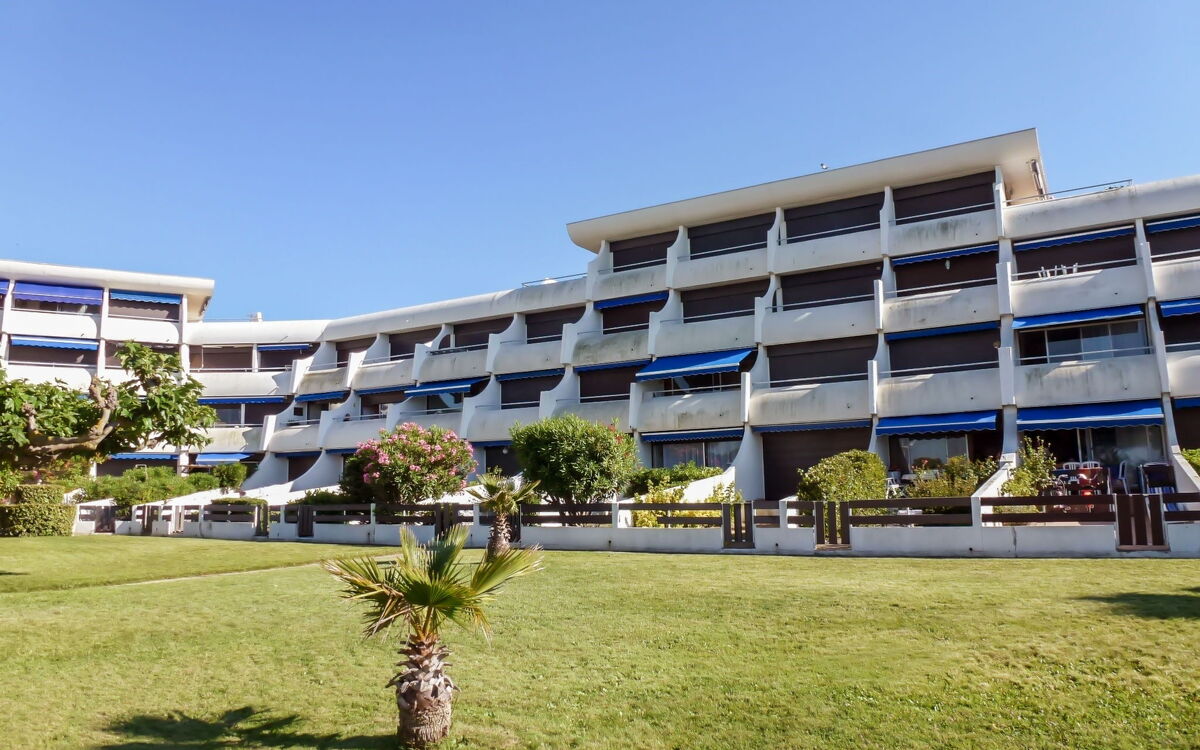 Port Camargue 110