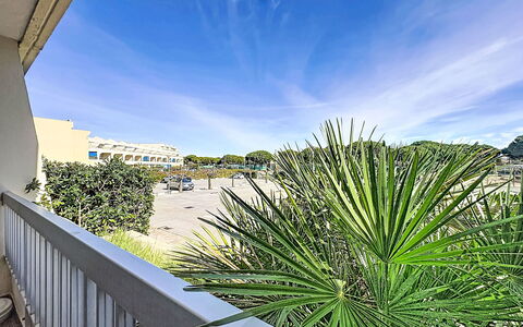 Port Camargue 125: Schaduw, Strand, Balkon, Tropen, Hek, Hotel, Gang