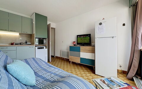 La Lagune: Meubilair, Interieur Ontwerp, Kamer, Verdieping, Flooring, Appartement, Cabinetry, Huis, Slaapkamer, Plafond