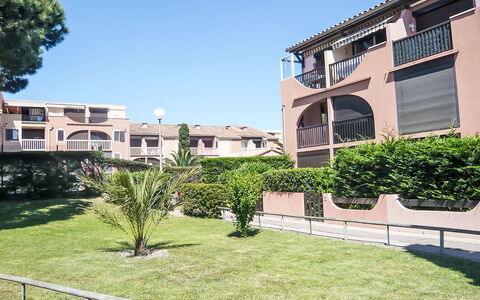 Canet-Plage 200: Woongebied, Appartement, Landgoed, Hacienda, Condominium, Schaduw, Werf, Balkon, Binnenplaats, Villa