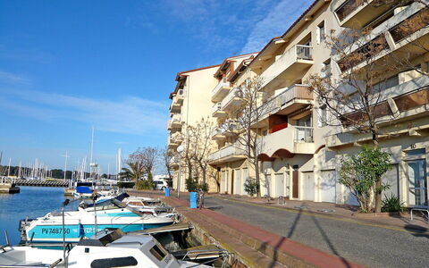 Les Marines de Port Canet: Vervoer Over Water, Jachthaven, Boot, Waterweg, Eigendom,  Dorf\, Haven, Haven, Voertuig, Buurt