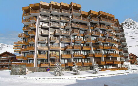 Hauts de Chaviere A13: Architectuur, Woongebied, Eigendom, Gebouw, Appartement,  Dorf\, Condominium, Sneeuw, Winter, Huis