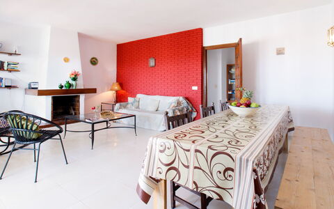 Villa Tulipán: Meubilair, Kamer, Eigendom, Interieur Ontwerp, Verdieping, Tafel, Gebouw, Slaapkamer, Huis, Muur