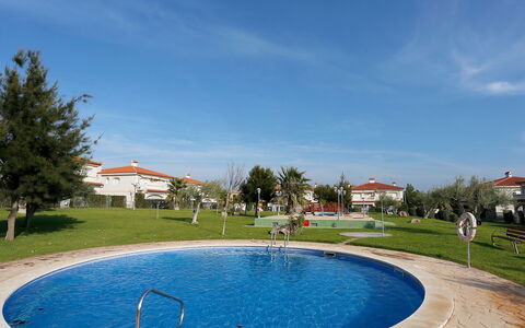 Jalisco de Los Monteros: Zwembad, Eigendom, Water, Onroerend Goed, Woongebied, Lucht, Vrije Tijd, Huis, Vakantie, Gras