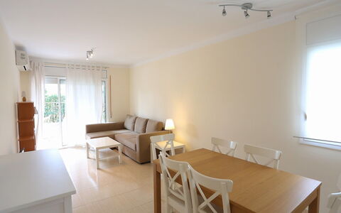 Jalisco de Los Monteros: Eigendom, Kamer, Meubilair, Gebouw, Interieur Ontwerp, Verdieping, Huis, Muur, Tafel, Plafond