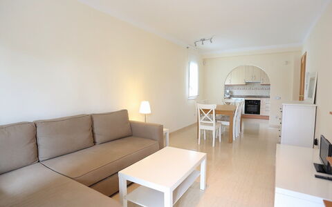 Jalisco de Los Monteros: Kamer, Eigendom, Meubilair, Gebouw, Interieur Ontwerp, Verdieping, Woonkamer, Huis, Onroerend Goed, Tafel