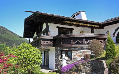 Matrei am Brenner 110: Fabriek, Lucht, Bloem, Gebouw, Eigendom, Venster, Huis, Verblijf, Landschap, Hout